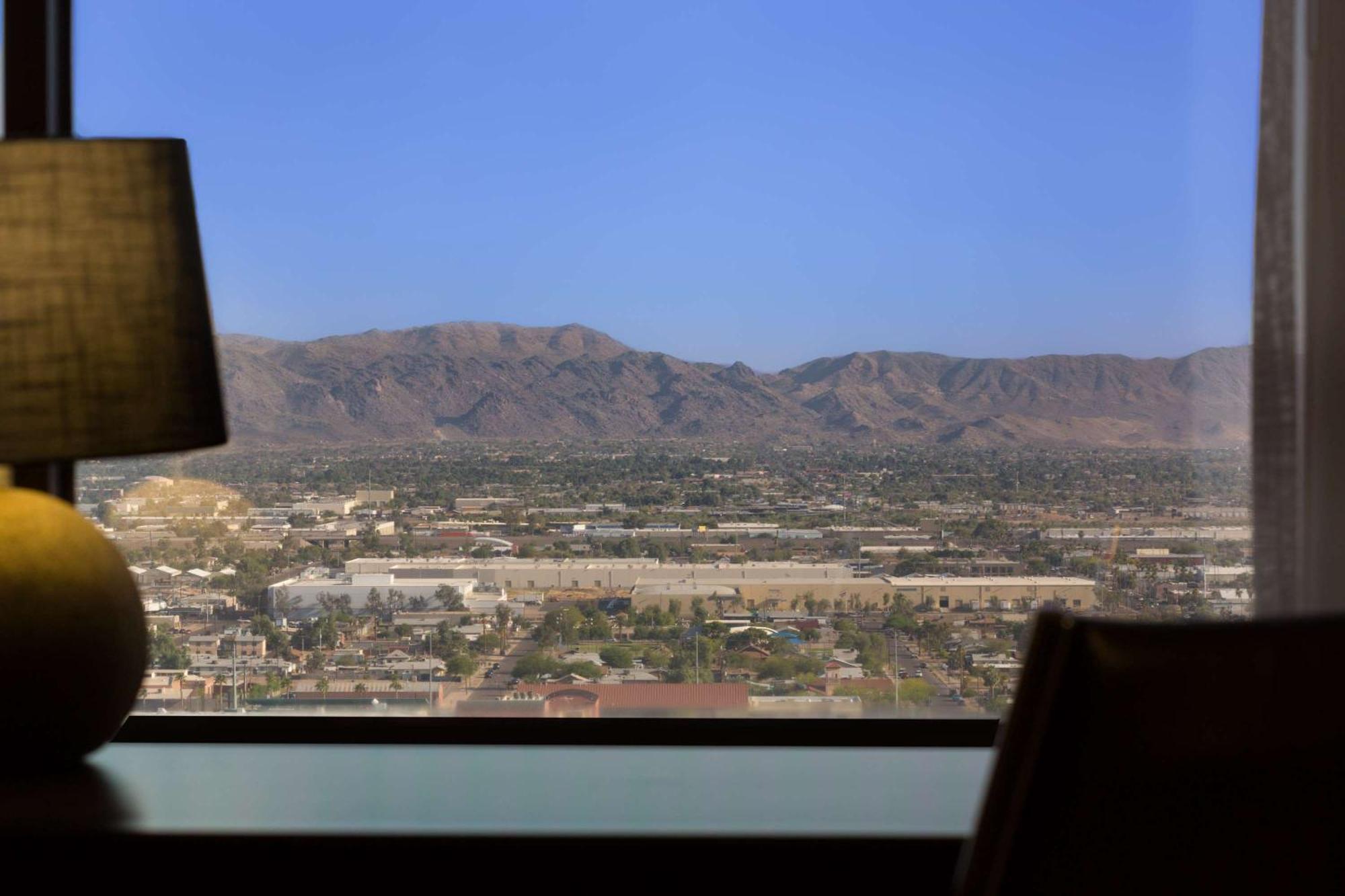Hyatt Regency Phoenix Downtown - No Destination Fees Exterior foto
