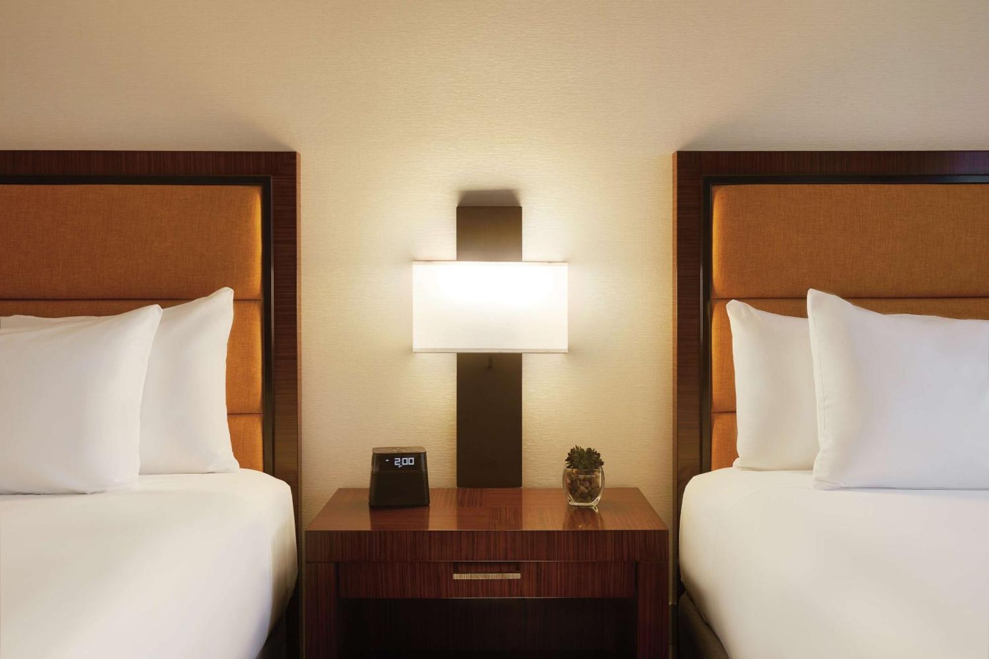 Hyatt Regency Phoenix Downtown - No Destination Fees Exterior foto