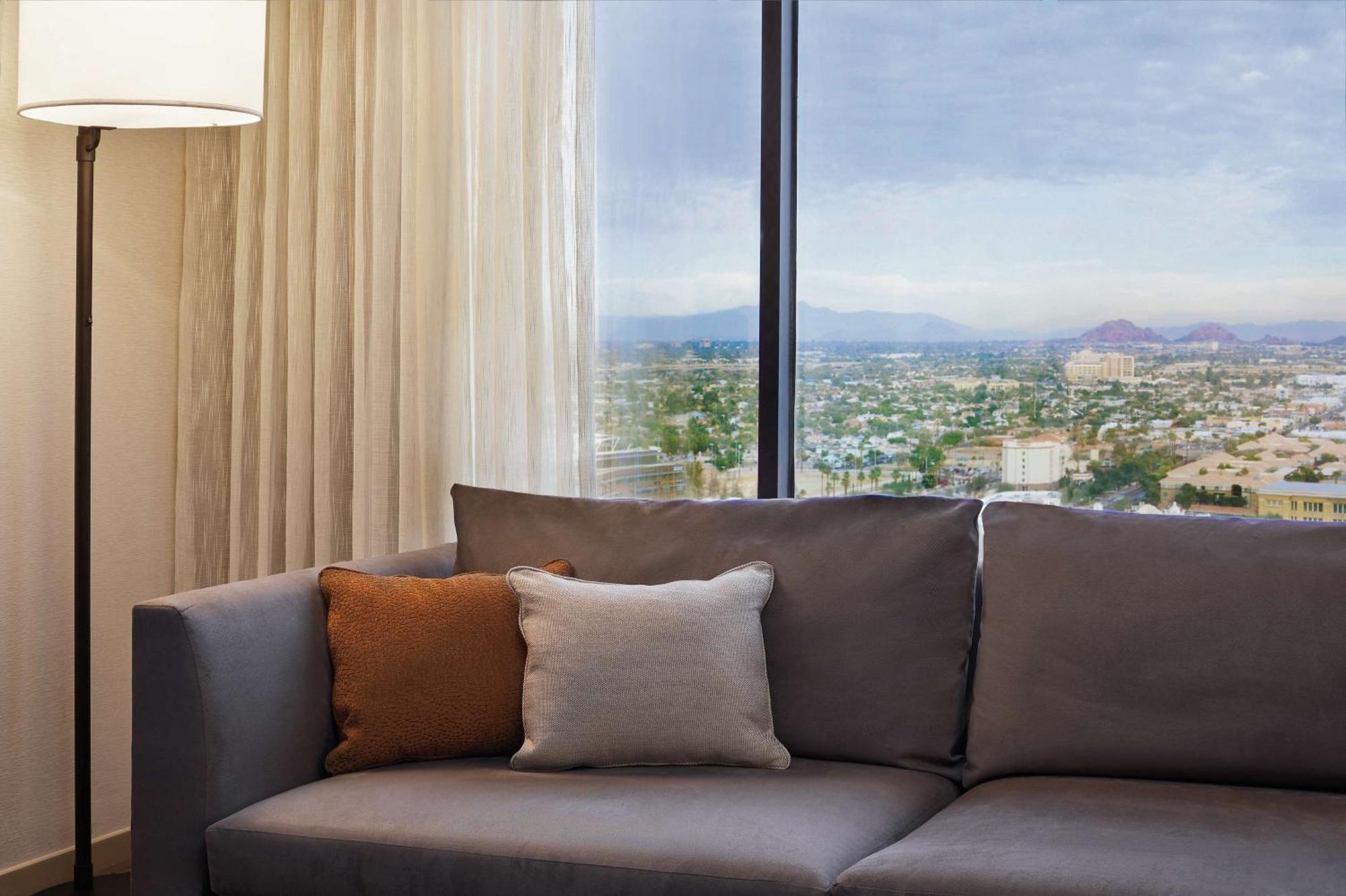 Hyatt Regency Phoenix Downtown - No Destination Fees Exterior foto